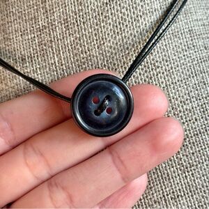Grunge Button Choker